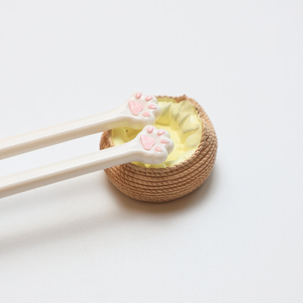Cozy Cat Bed Chopstick Holder 🐾